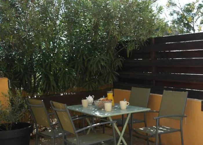 Climatise A Deux Pas Du Centre International De Tennis - Piscine Et Parking Appartement Agde