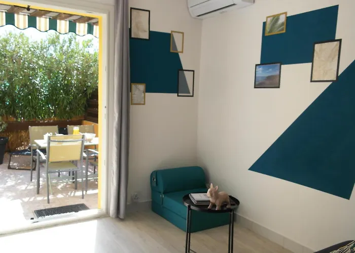 Climatise A Deux Pas Du Centre International De Tennis - Piscine Et Parking *