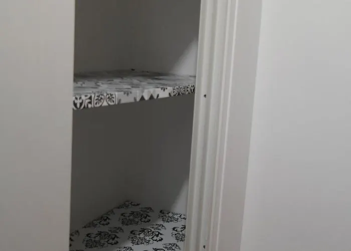 Climatise A Deux Pas Du Centre International De Tennis - Piscine Et Parking Agde