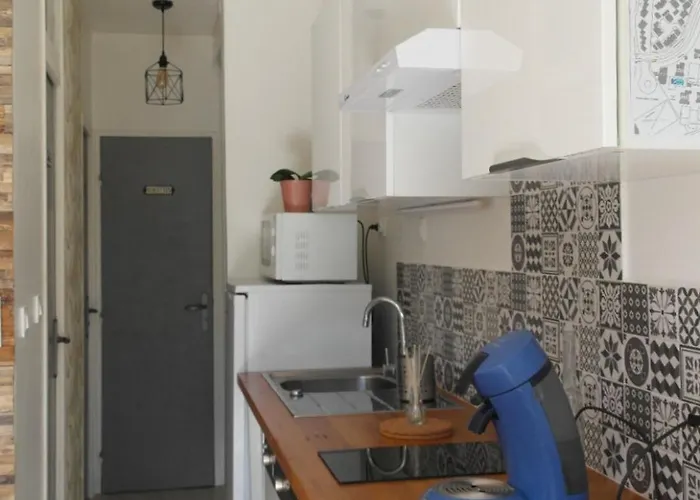 Climatise A Deux Pas Du Centre International De Tennis - Piscine Et Parking